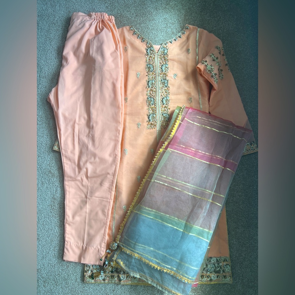 Pakistani Indian Women’s Shalwar Kameez/ Kurta